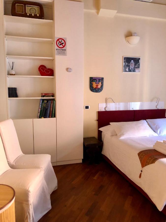 Dame 4 Apartment Bologna Luaran gambar